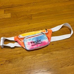 Truly Vodka Fanny Pack - no size
